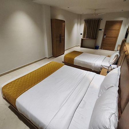 Hotel Beverly Plaza Kozhikode Buitenkant foto