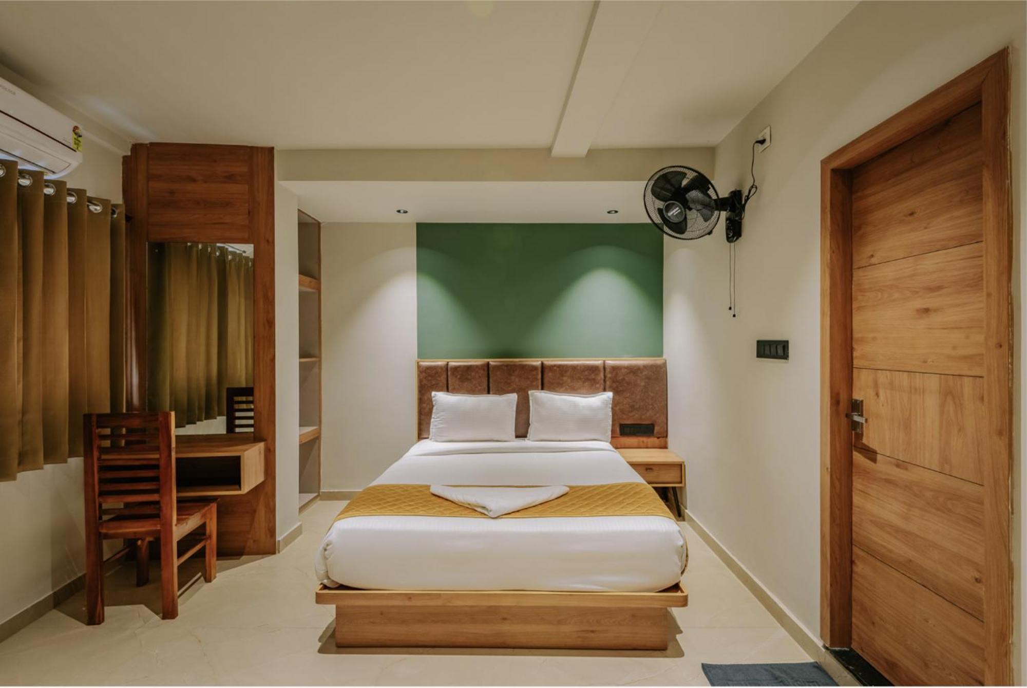 Hotel Beverly Plaza Kozhikode Buitenkant foto