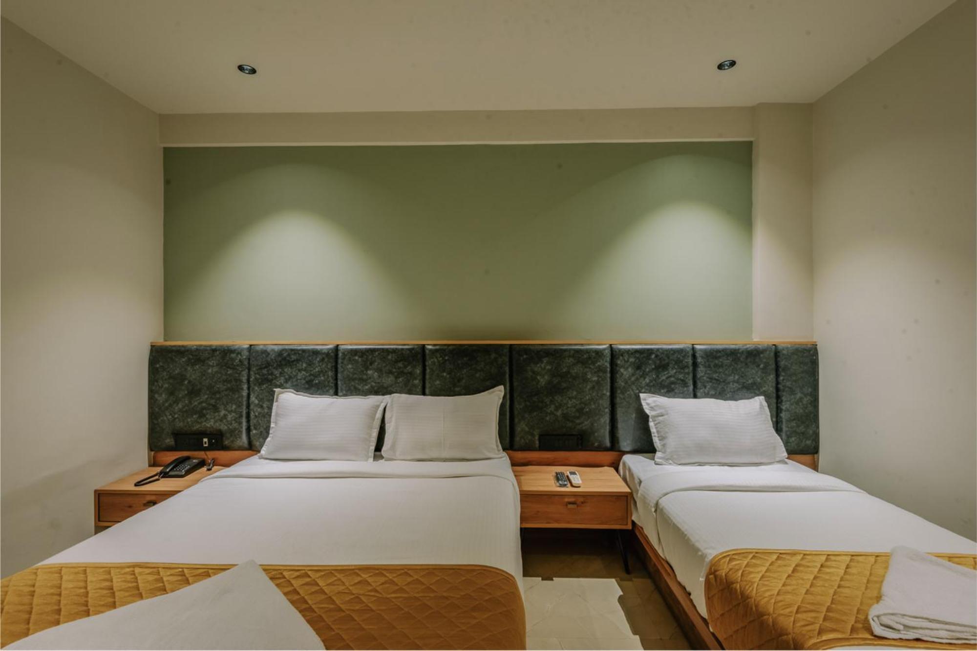Hotel Beverly Plaza Kozhikode Buitenkant foto