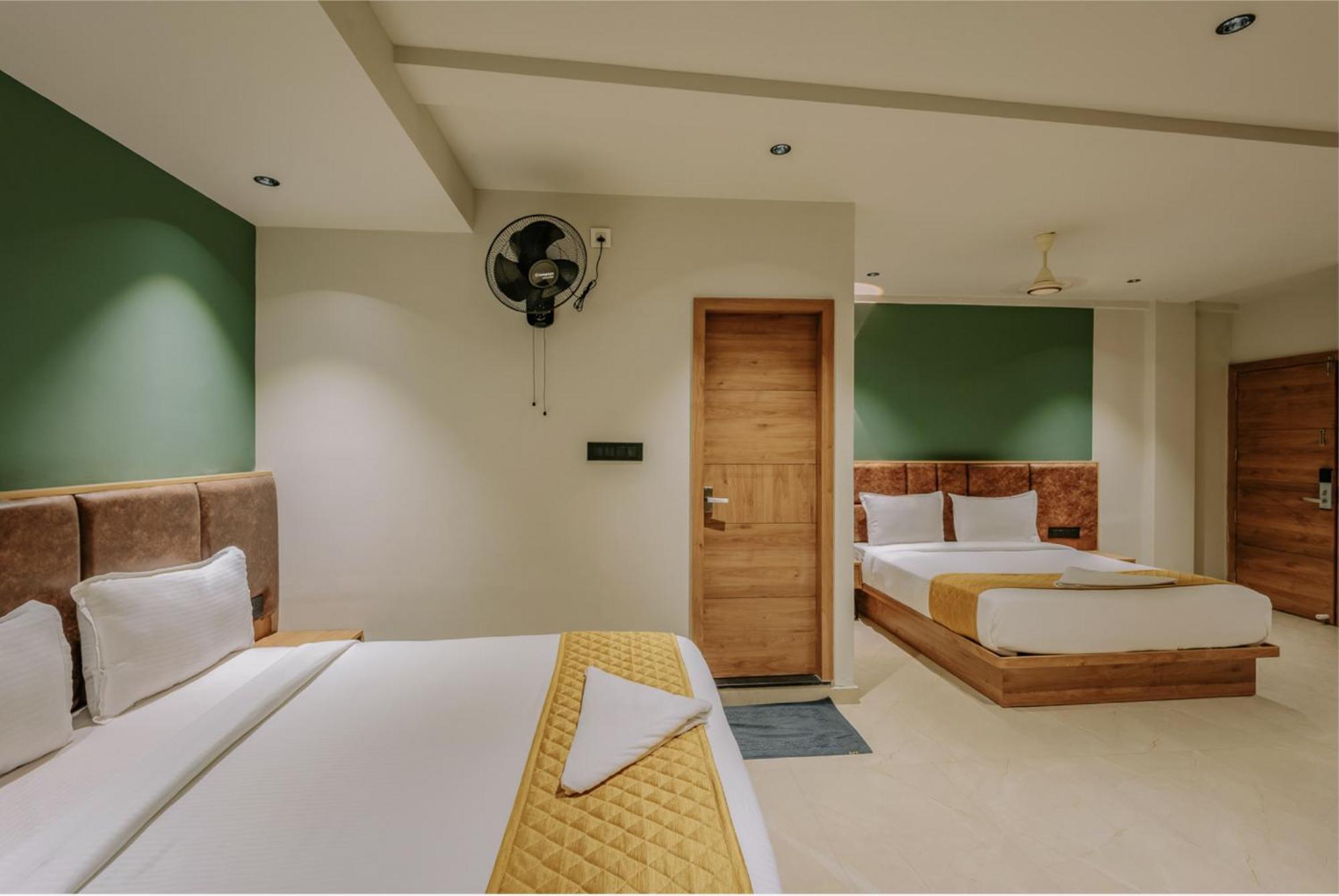 Hotel Beverly Plaza Kozhikode Buitenkant foto