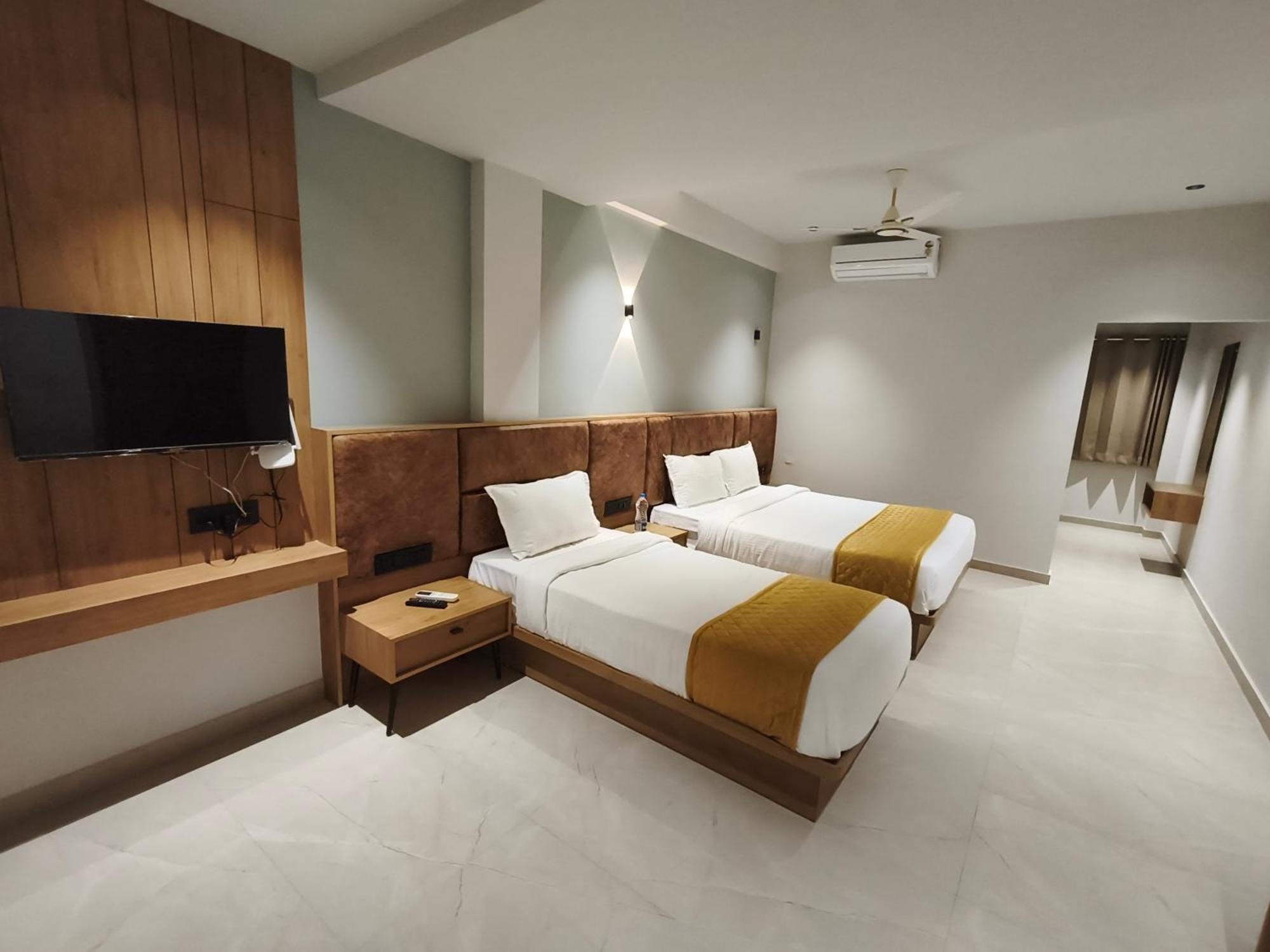 Hotel Beverly Plaza Kozhikode Buitenkant foto