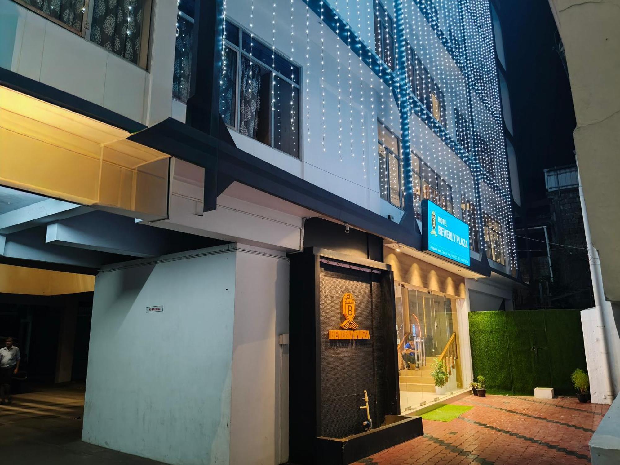Hotel Beverly Plaza Kozhikode Buitenkant foto