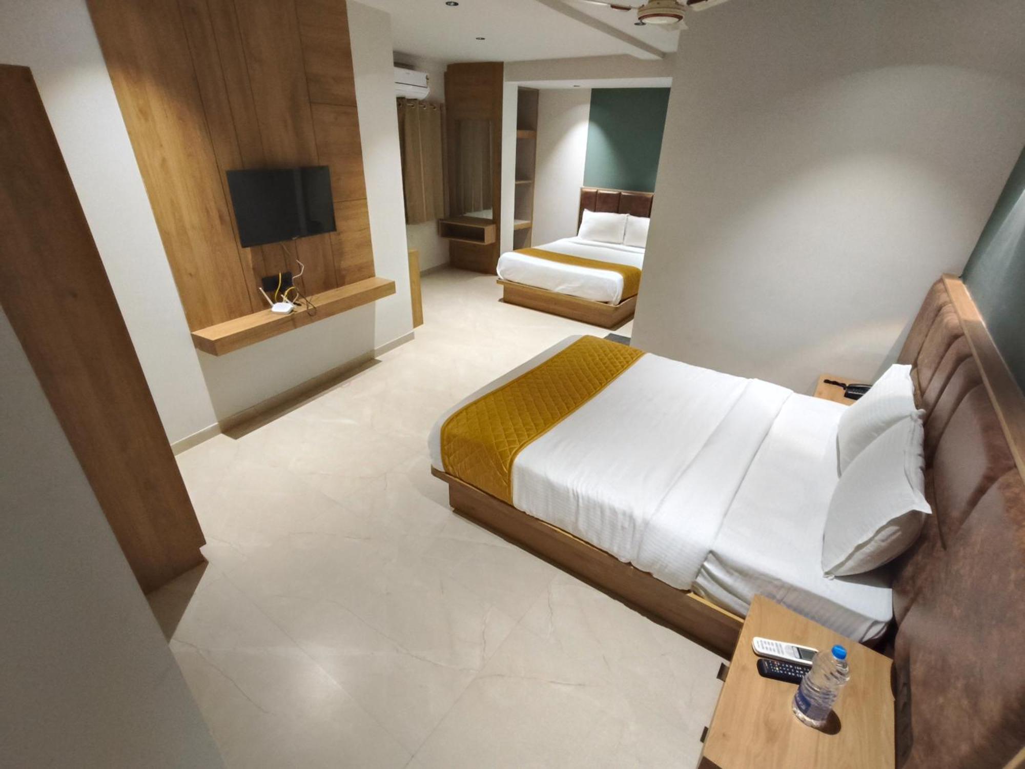 Hotel Beverly Plaza Kozhikode Buitenkant foto