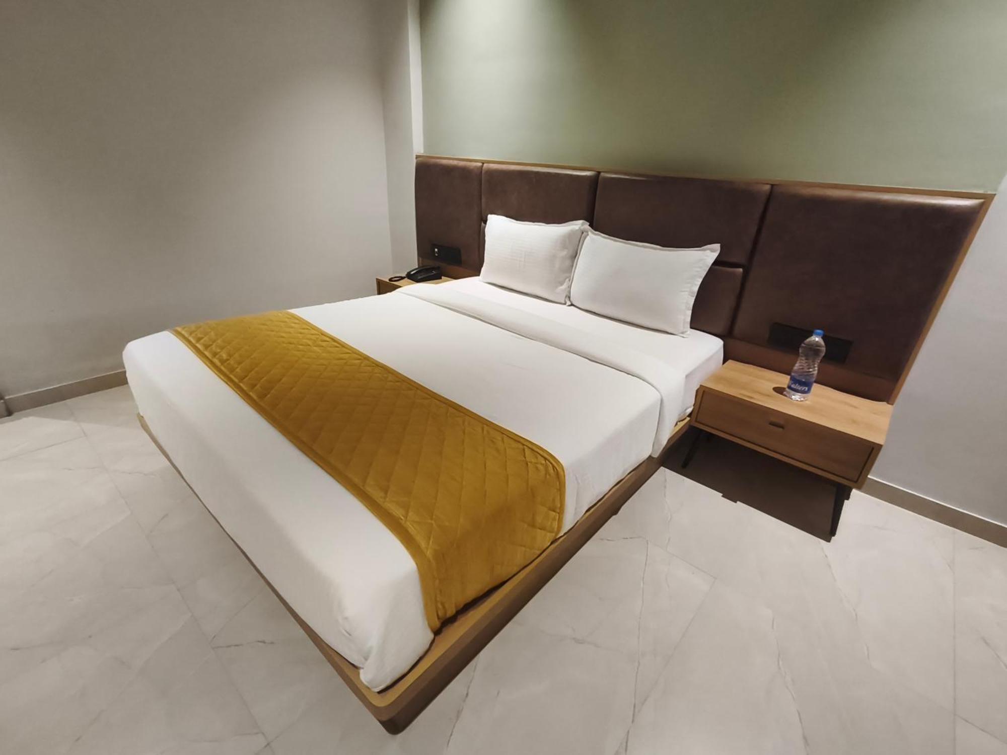 Hotel Beverly Plaza Kozhikode Buitenkant foto