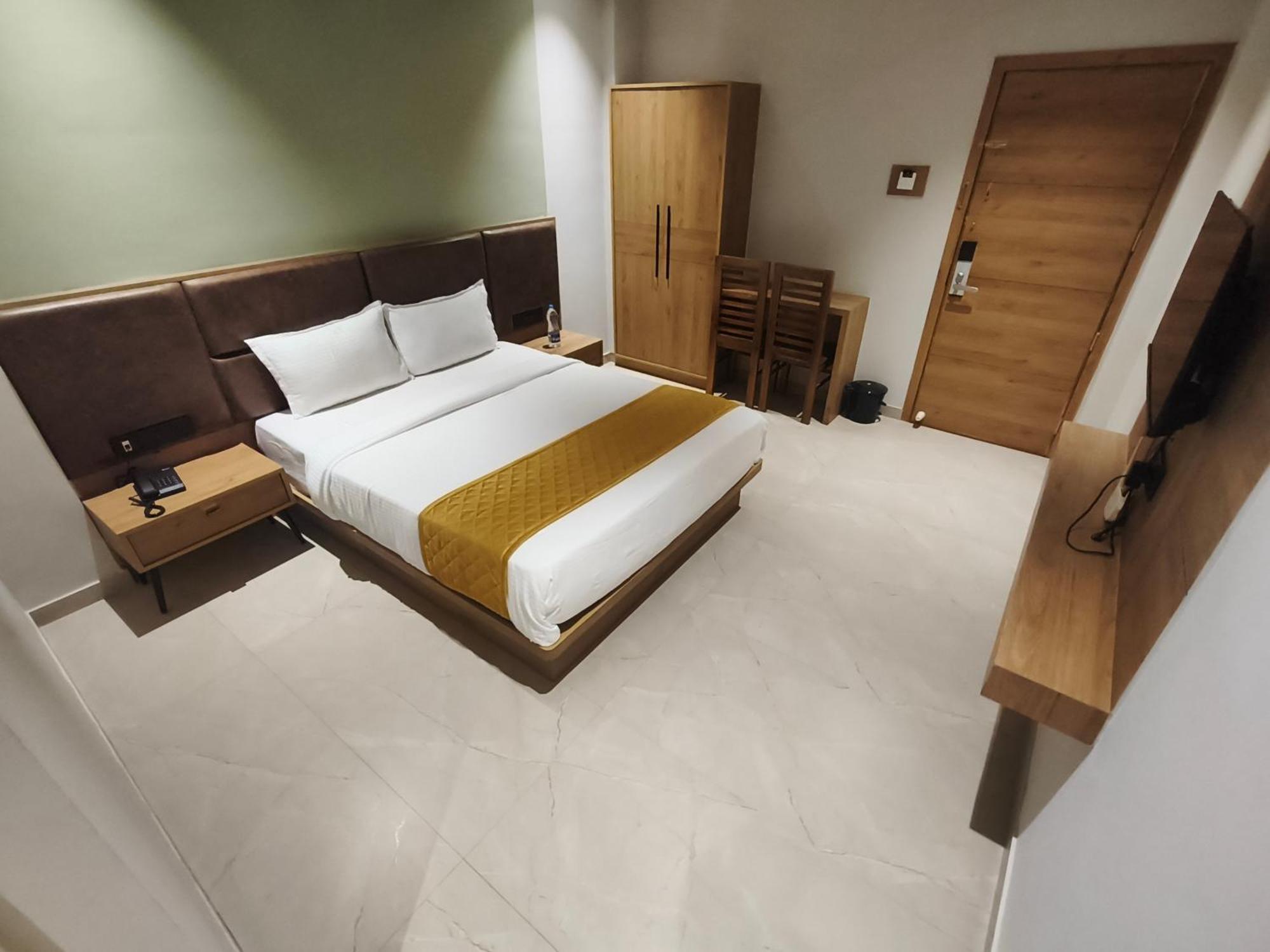 Hotel Beverly Plaza Kozhikode Buitenkant foto